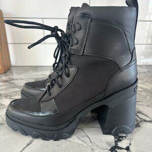 Sorel - Heel Lace Bootie (never worn)